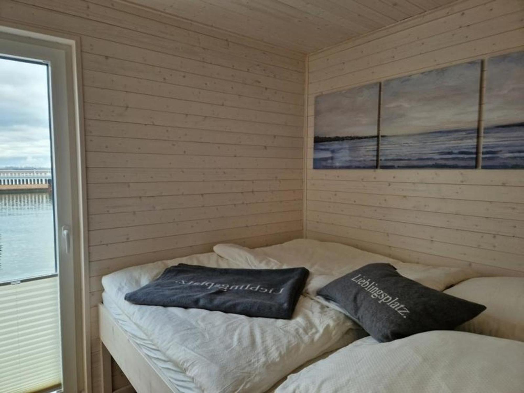 Hausboot Liliput Hotel Щралзунд Екстериор снимка